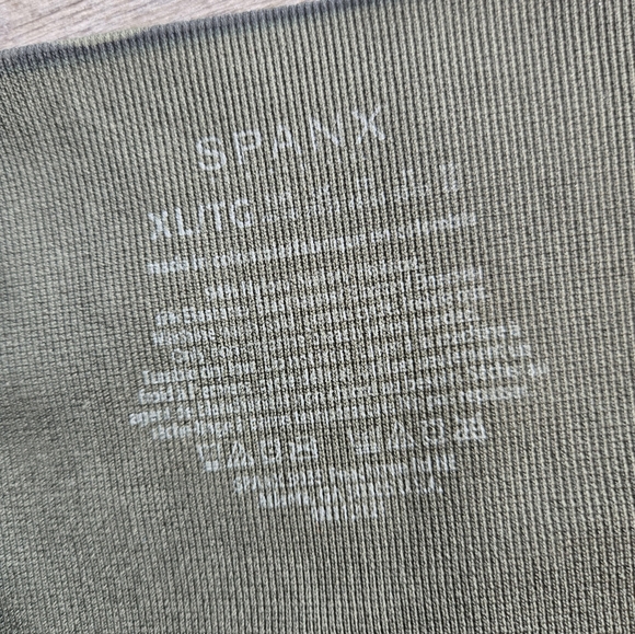 Spanx Look At Me Now Camo Leggings 🖤 Size XL – Never Worn - Picture 7 of 7